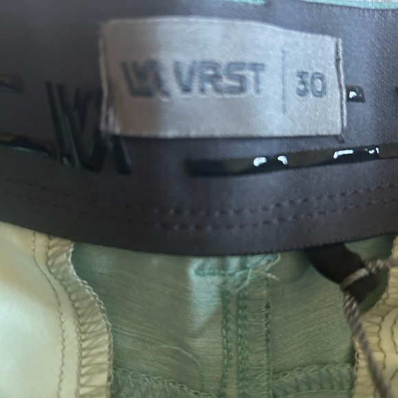 Size 30 VRST golf shorts with 9 inch inseam. - Picture 2 of 4